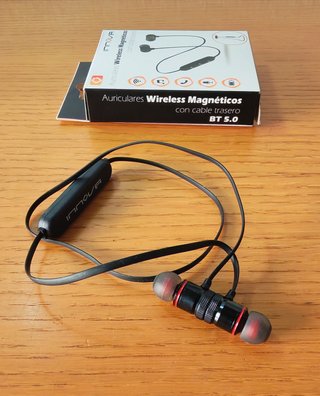 Auriculares Bluetooth Magnéticos Innova