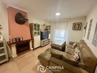 Casa adosada en venta en Trigueros