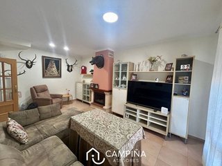 Casa adosada en venta en Trigueros