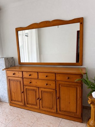 Aparador de madera maciza