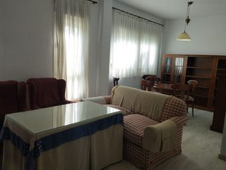 Piso en alquiler en Colores - Entreparques en Sevilla