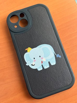 Funda iPhone 13 con elefante y patito