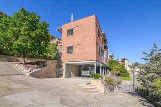 Chalet en venta en Vallirana