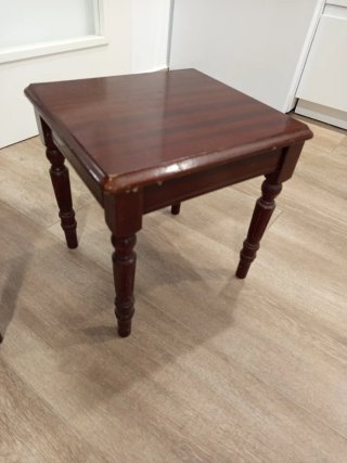 Set di 2 tavolini in legno
