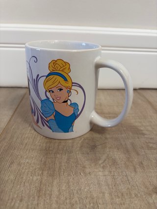 Taza de porcelana con diseño de princesas Disney