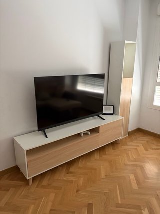 Mueble TV salón madera estilo nórdico
