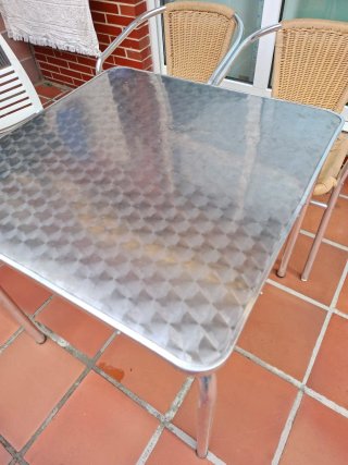 Mesa y 2 Sillas Terraza Aluminio y Mimbre