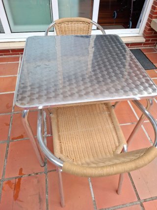 Mesa y 2 Sillas Terraza Aluminio y Mimbre