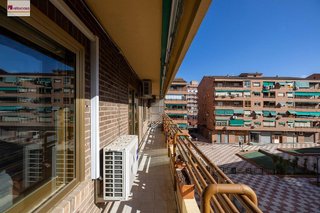 Piso en venta en Pajaritos - Plaza de Toros en Granada
