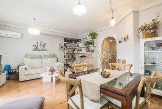 Piso en venta en Benalúa en Alicante