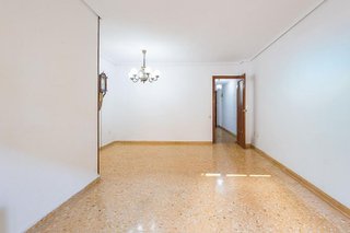 Piso en venta en Vara de Quart en Valencia