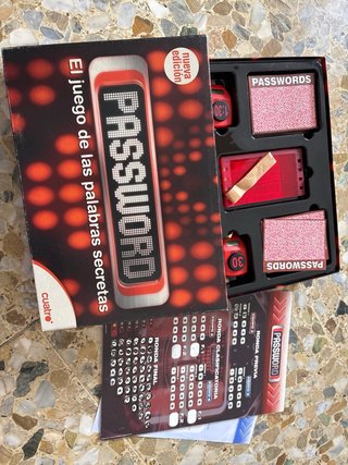 Puzzles y juegos de mesa varios