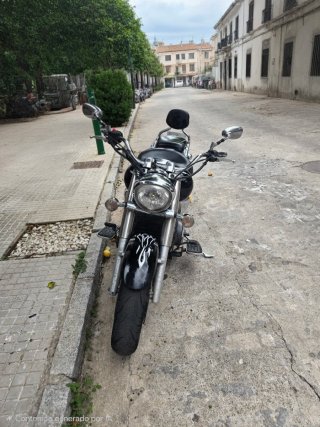 Yamaha XVS 1300 - Moto Cruiser Negra