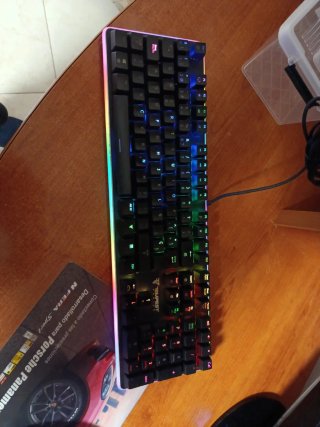 Teclado Gamer Mecánico Tempest Negro