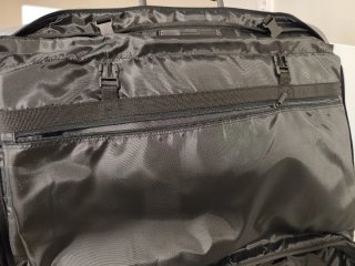 Maleta de viaje gris