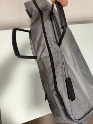 Maleta de viaje gris