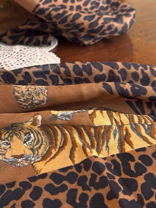 Gran foulard stampa leopardo e tigri