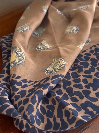 Gran foulard stampa leopardo e tigri