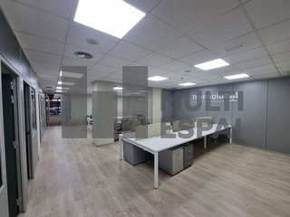 Local comercial en alquiler en La Dreta de l'Eixample en Barcelona