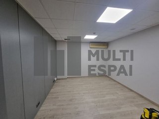Local comercial en alquiler en La Dreta de l'Eixample en Barcelona