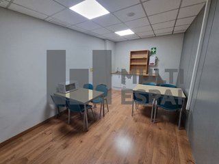 Local comercial en alquiler en La Dreta de l'Eixample en Barcelona