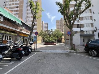 Local comercial en alquiler en Bellvitge en Hospitalet de Llobregat, L´