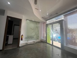 Local comercial en alquiler en Bellvitge en Hospitalet de Llobregat, L´