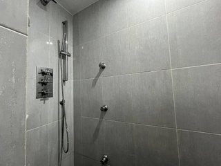Local comercial en alquiler en Bellvitge en Hospitalet de Llobregat, L´