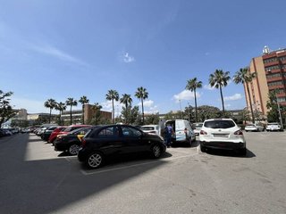 Local comercial en alquiler en Bellvitge en Hospitalet de Llobregat, L´