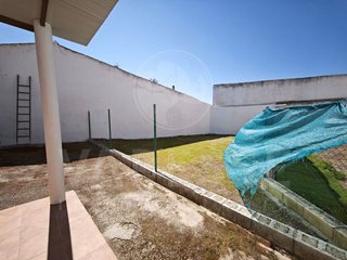 Casa adosada en venta en Villanueva del Ariscal