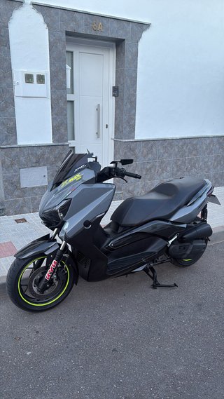Yamaha Xmax 125