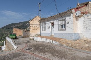 Chalet en venta en Moclín
