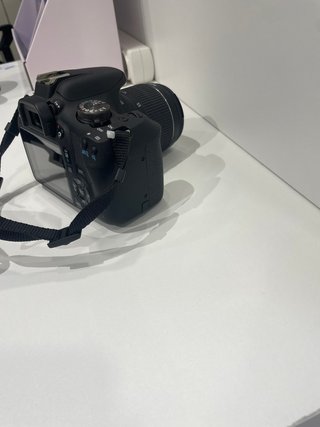 Canon EOS 2000D EF-S 18-55 III Kit