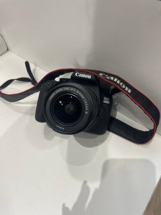 Canon EOS 2000D EF-S 18-55 III Kit