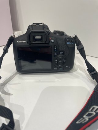 Canon EOS 2000D EF-S 18-55 III Kit