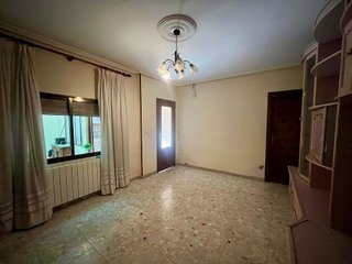 Casa adosada en venta en Valdepeñas