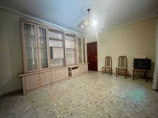 Casa adosada en venta en Valdepeñas