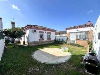 Chalet en venta en Núcleo Urbano en Chiclana de la Frontera