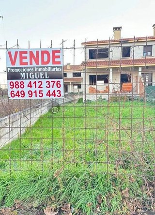 Casa adosada en venta en Verín