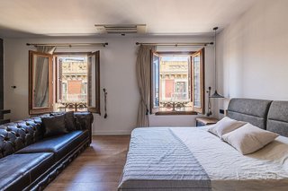 Piso en venta en El Raval en Barcelona