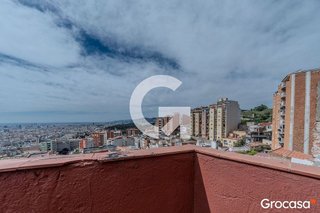 Chalet en venta en El Carmel en Barcelona