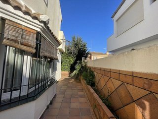 Casa pareada en venta en Gines