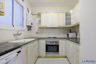 Piso en venta en La Font de la Guatlla en Barcelona