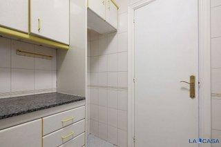 Piso en venta en La Font de la Guatlla en Barcelona