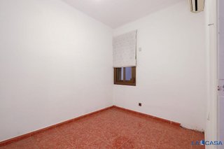 Piso en venta en La Font de la Guatlla en Barcelona