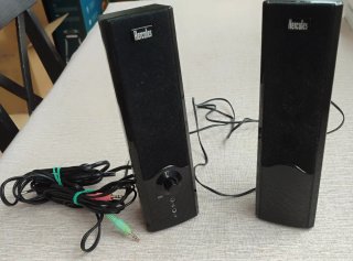 Altavoces Hercules negros
