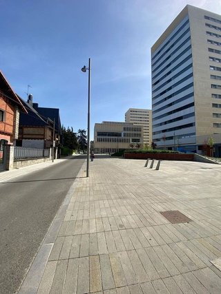 Local comercial en alquiler en Ensanche en Pamplona