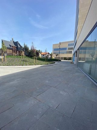 Local comercial en alquiler en Ensanche en Pamplona