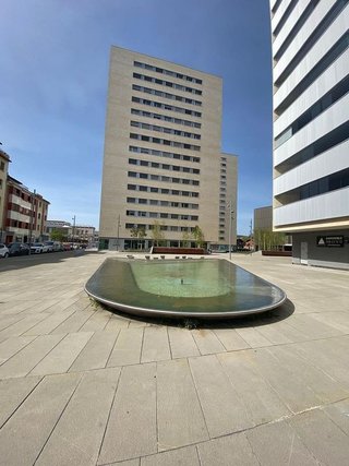 Local comercial en alquiler en Ensanche en Pamplona