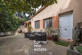 Chalet en venta en Molins de Rei
